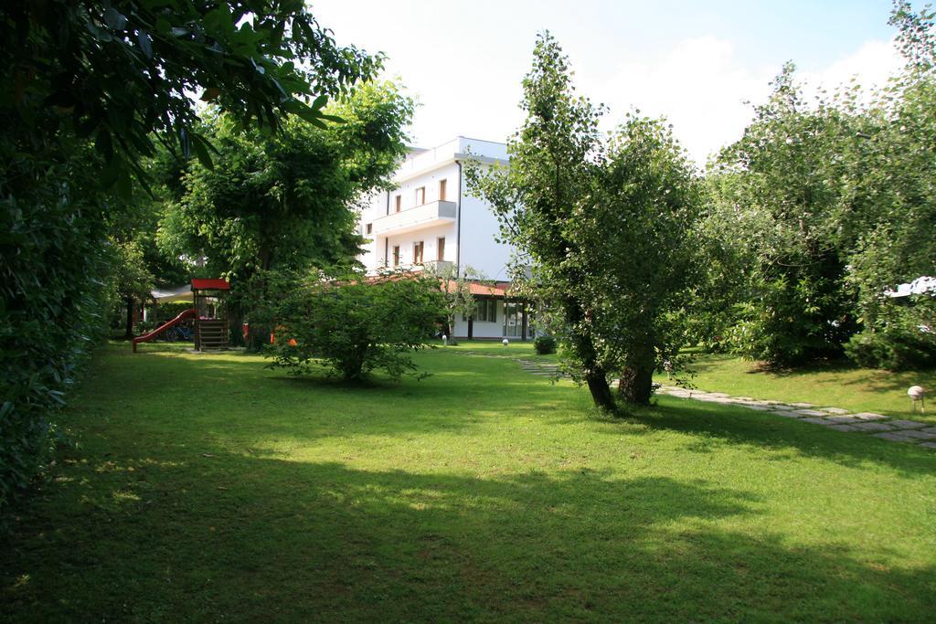 Hotel La Bussola Marina di Massa Exterior photo